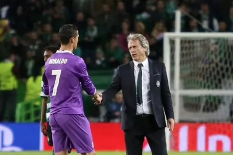 فوت ميركاتو: رونالدو يتواصل مع جيسوس لحسم اتفاقه مع النصر